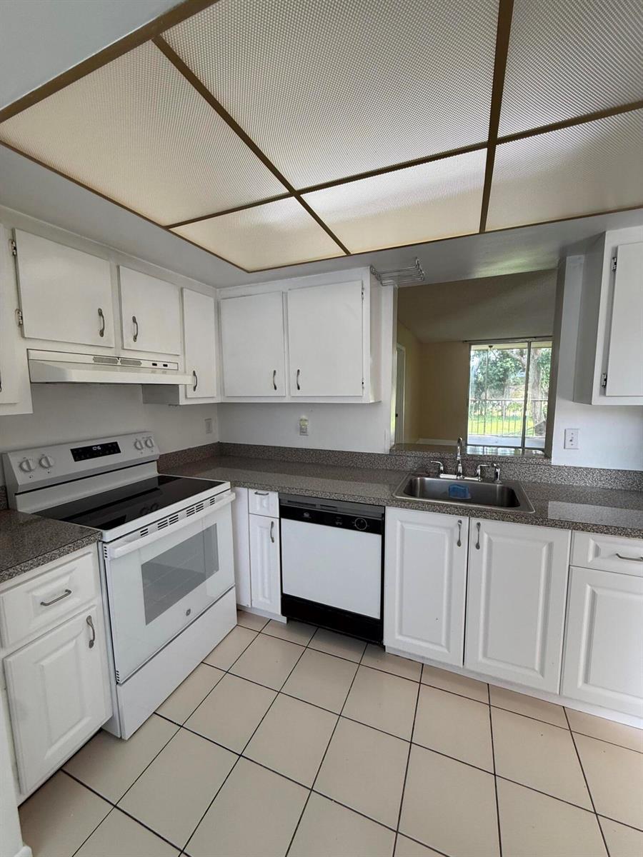 7895 Margate Boulevard # 203, Margate FL 33063 photo 3