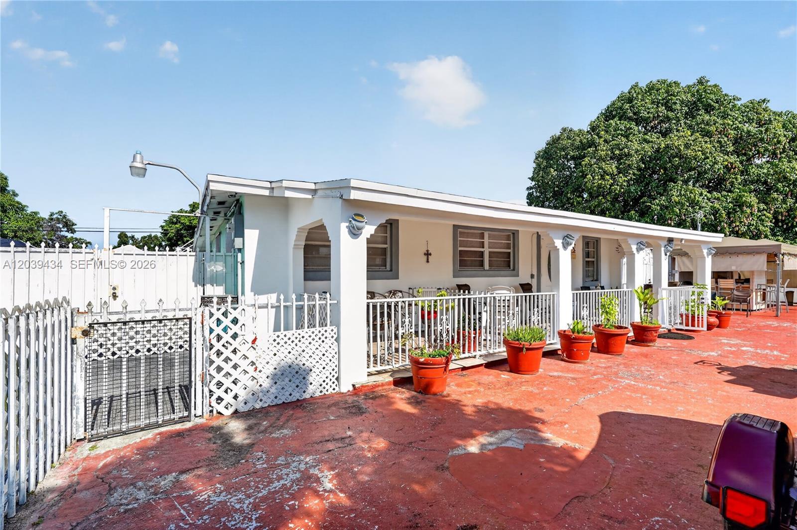 Miami, FL 33147 photo 2