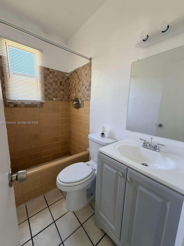 1844 Taft St # 5, Hollywood FL 33020 photo 3