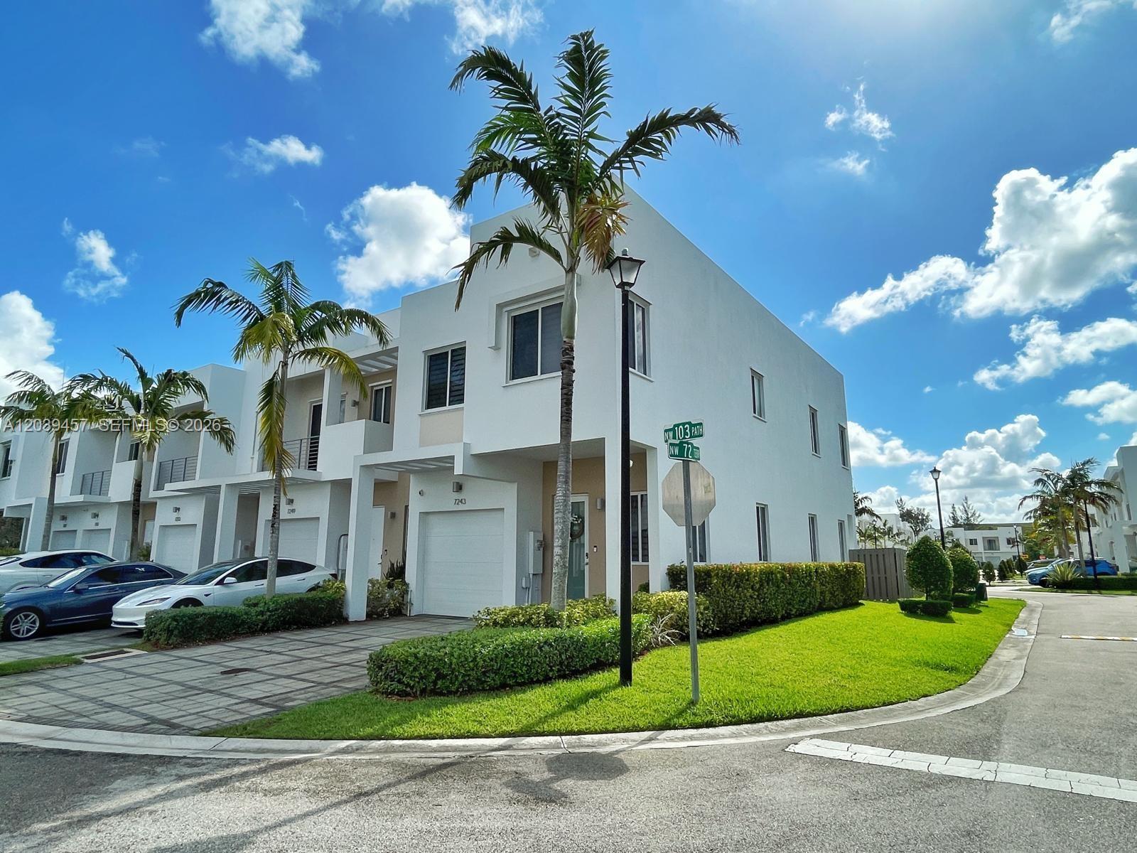 7243 NW 103rd Path, Doral FL 33178 photo 4
