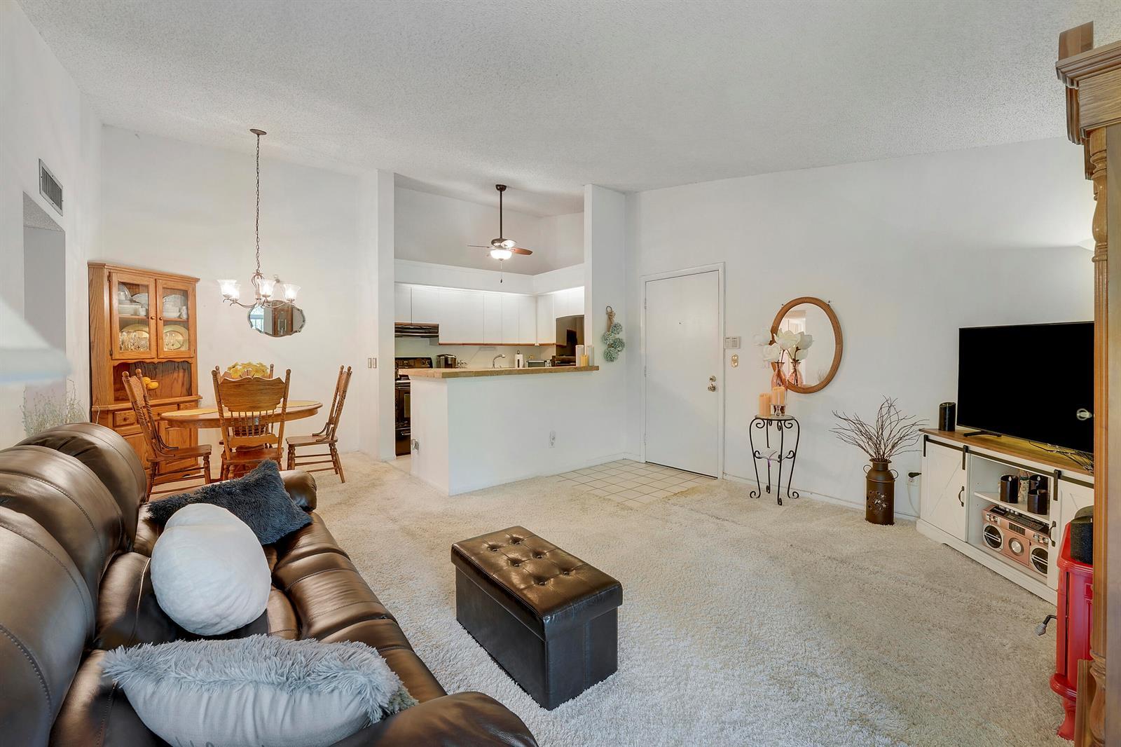 1109 Duncan Circle # 203, Palm Beach Gardens FL 33418 photo 4