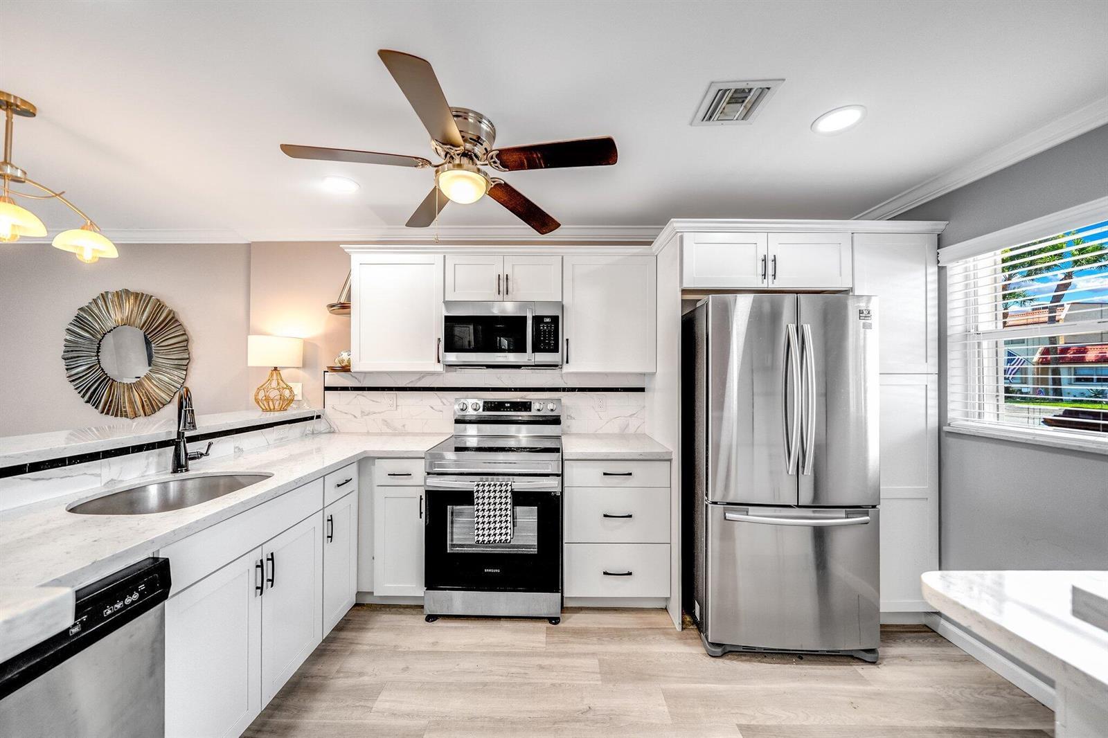 154 Lake Dora Drive, West Palm Beach FL 33411 photo 2
