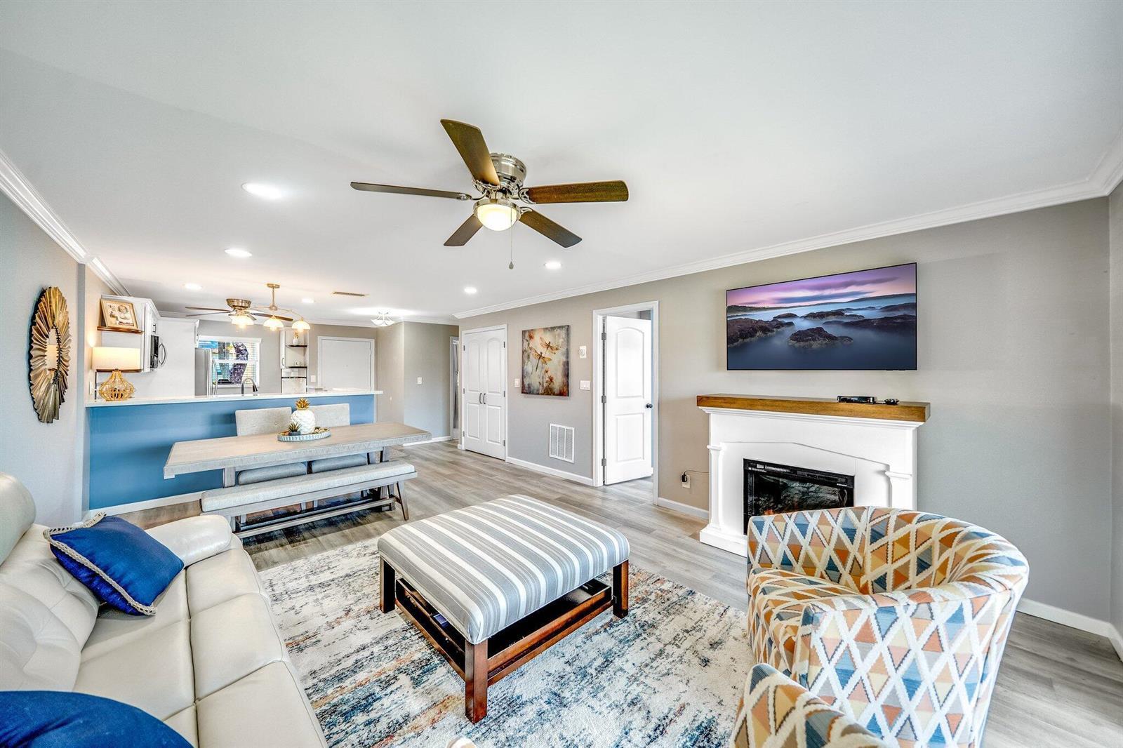 154 Lake Dora Drive, West Palm Beach FL 33411 photo 4