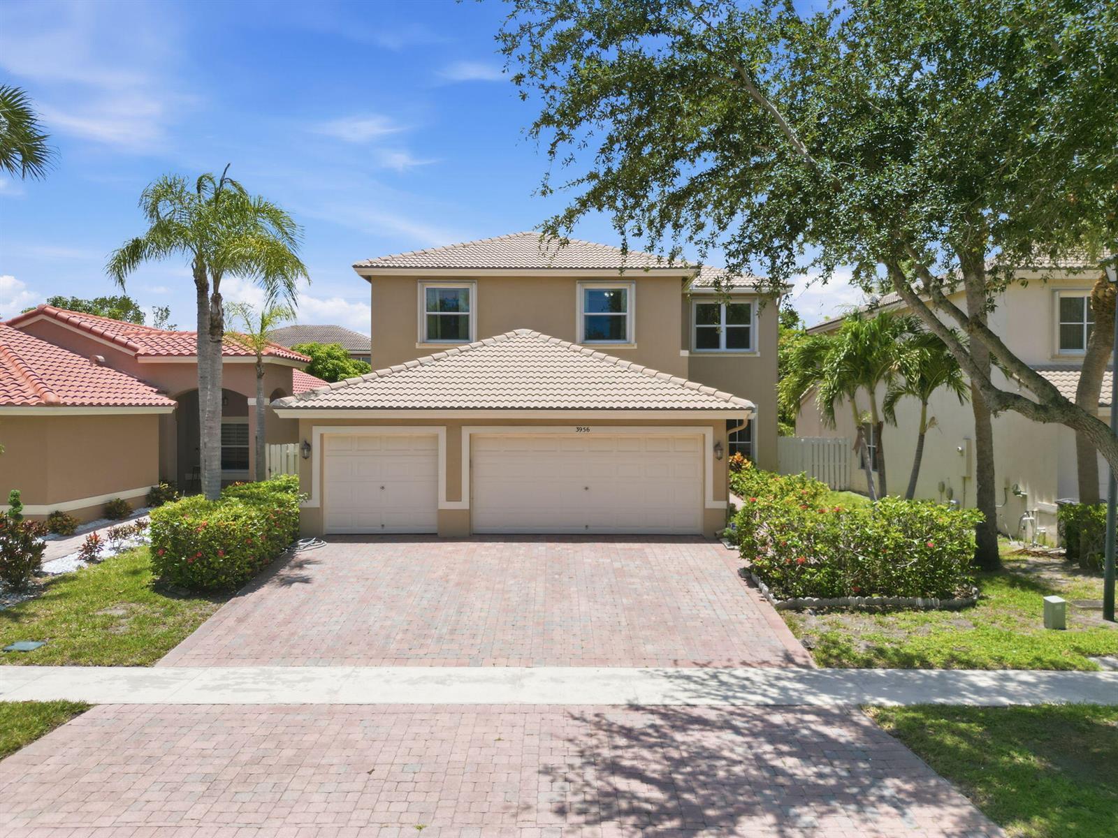 3956 Torres Circle, West Palm Beach FL 33409 photo 3