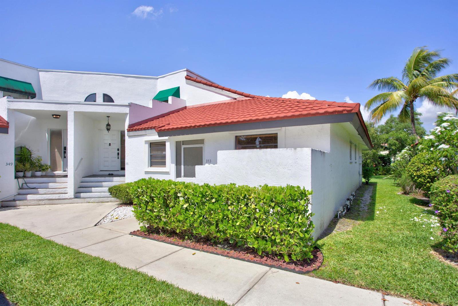 353 NW 36th Avenue, Deerfield Beach FL 33442 photo 2