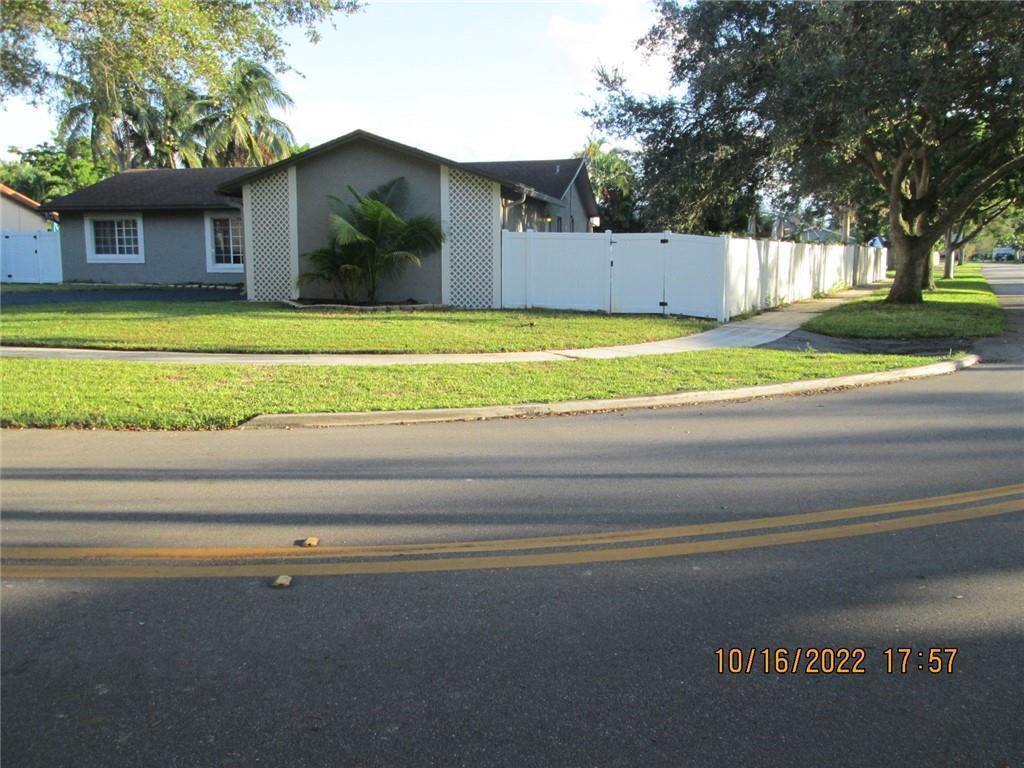 11538 SW 55th Court, Cooper City FL 33330 photo 2