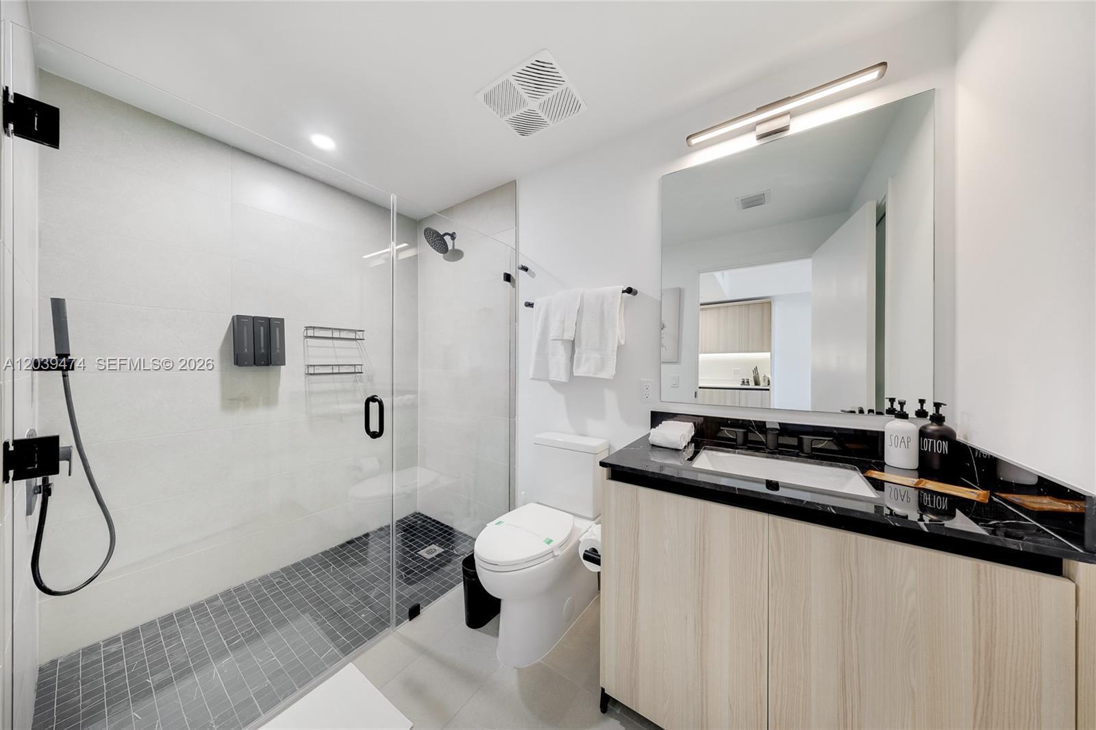 225 N Miami Ave # 1510, Miami FL 33128