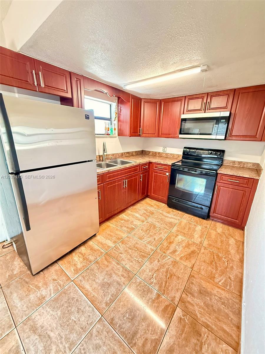 204 NW 28th Ave, Fort Lauderdale FL 33311 photo 3