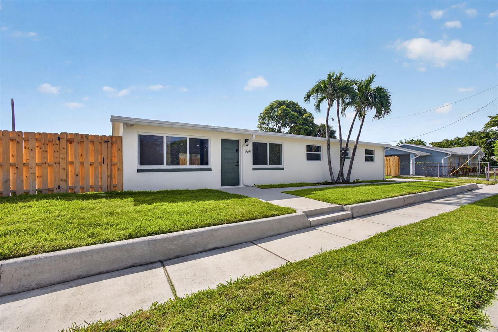 665 W 7th Street, Riviera Beach FL 33404 photo 5