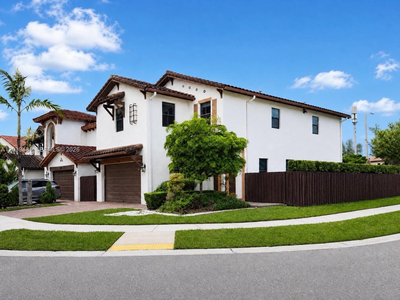 8605 NW 102nd Ct, Doral FL 33178 photo 2