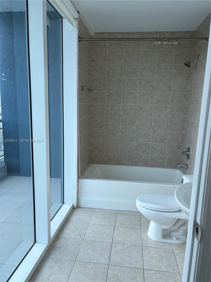 60 SW 13th St # 2819, Miami FL 33130 photo 4