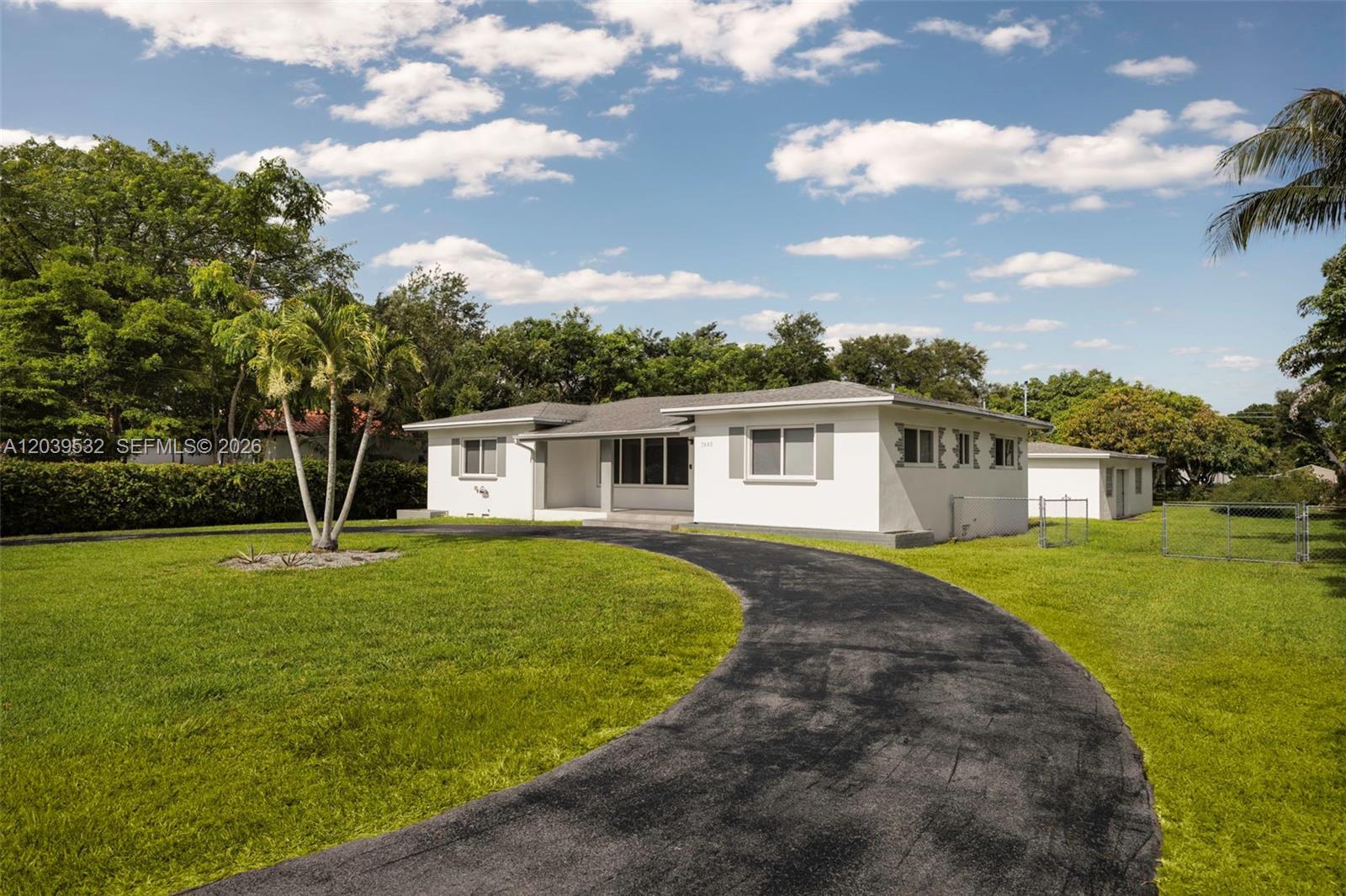 7840 SW 71st Ave, Miami FL 33143 photo 2
