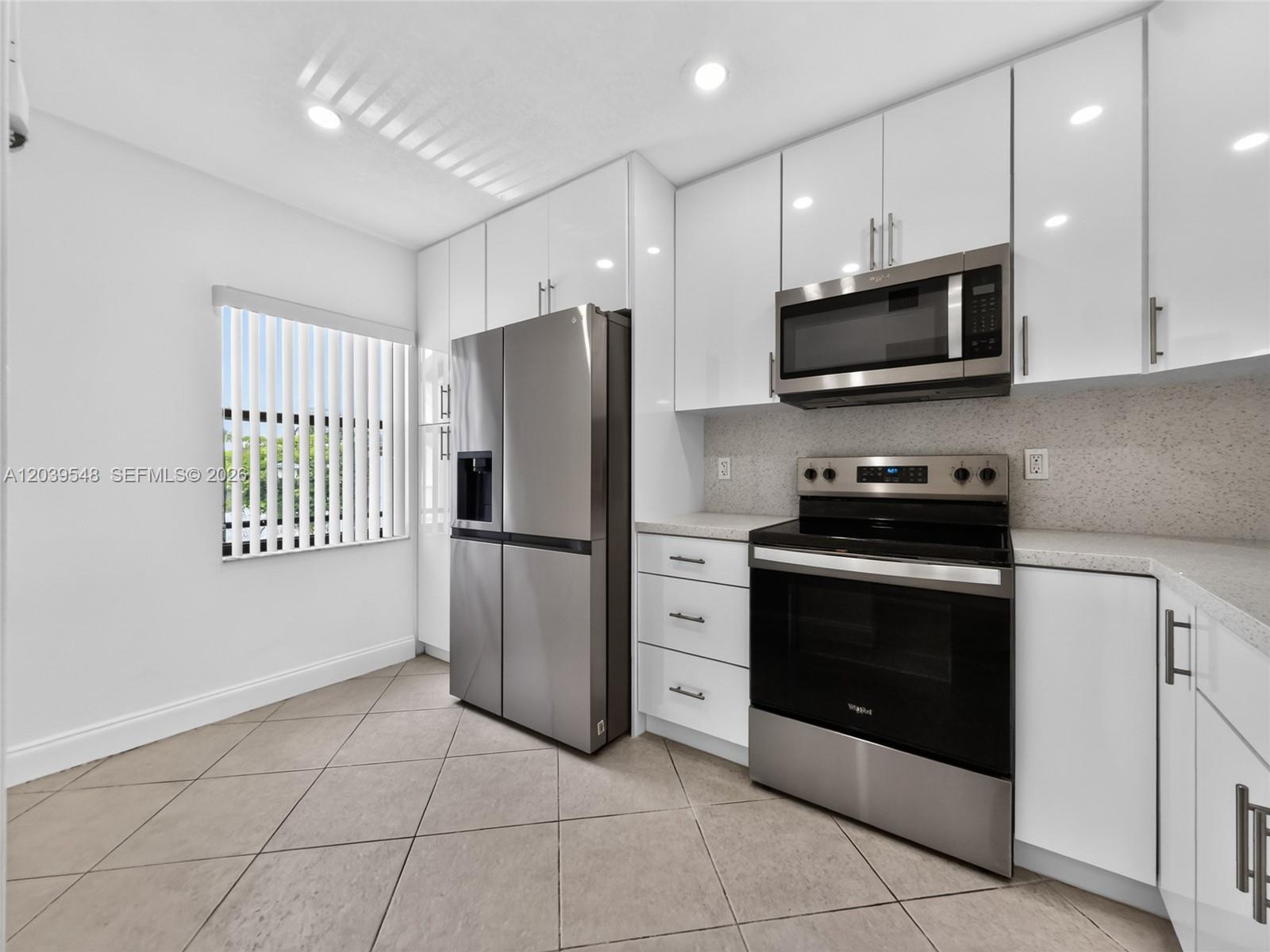 11358 Taft St # 11358, Pembroke Pines FL 33026 photo 5