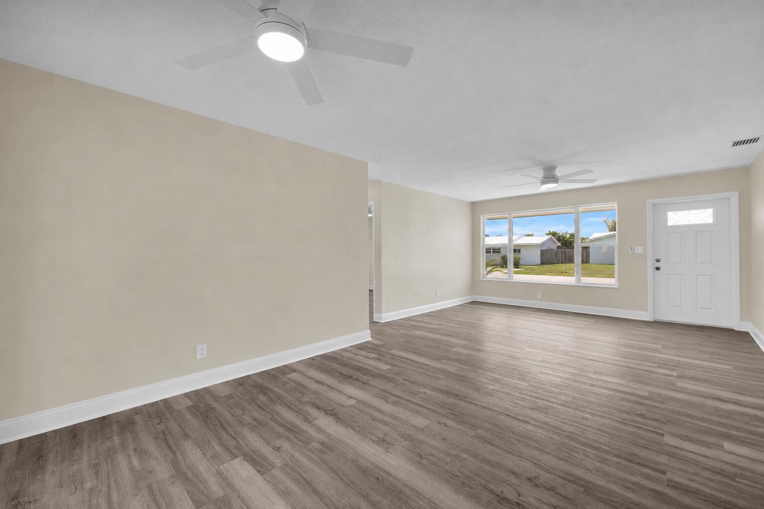 19035 SE Southgate Drive, Jupiter FL 33469 photo 3