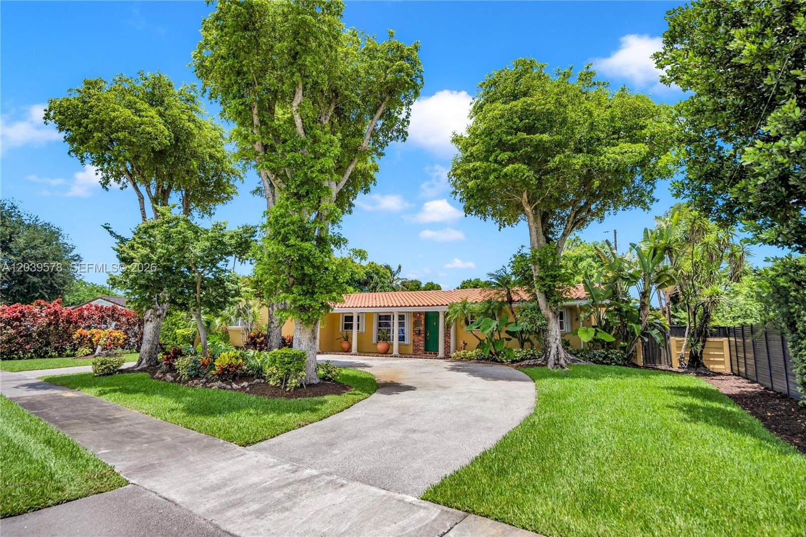 8701 SW 87th Ct, Miami FL 33173 photo 2