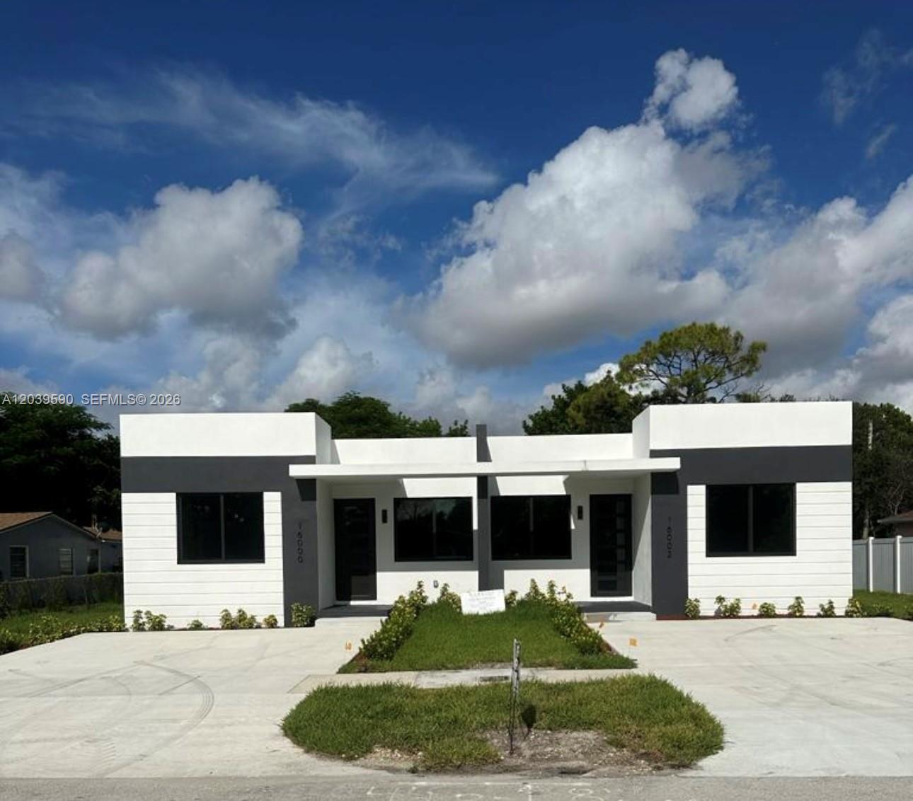 16000 NW 38 Pl, Miami Gardens FL 33054