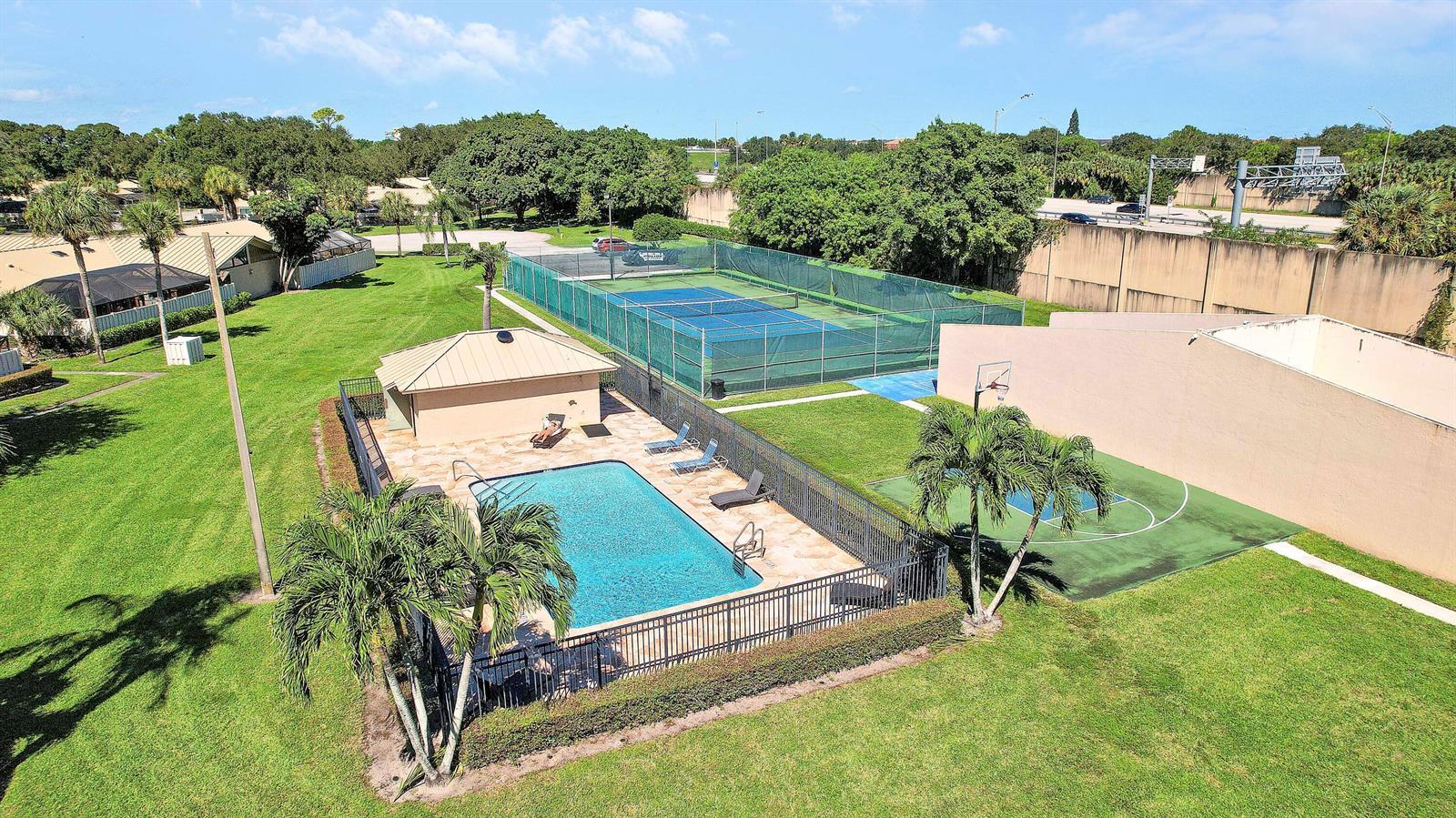 5385 Eagle Lake Drive, Palm Beach Gardens FL 33418 photo 3