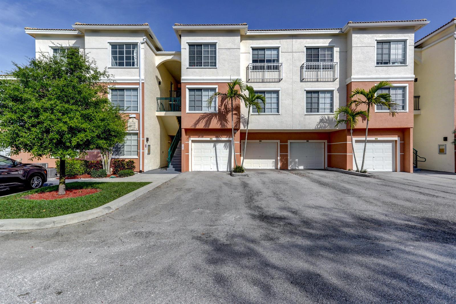 2210 Myrtlewood Circle E, Palm Beach Gardens FL 33418