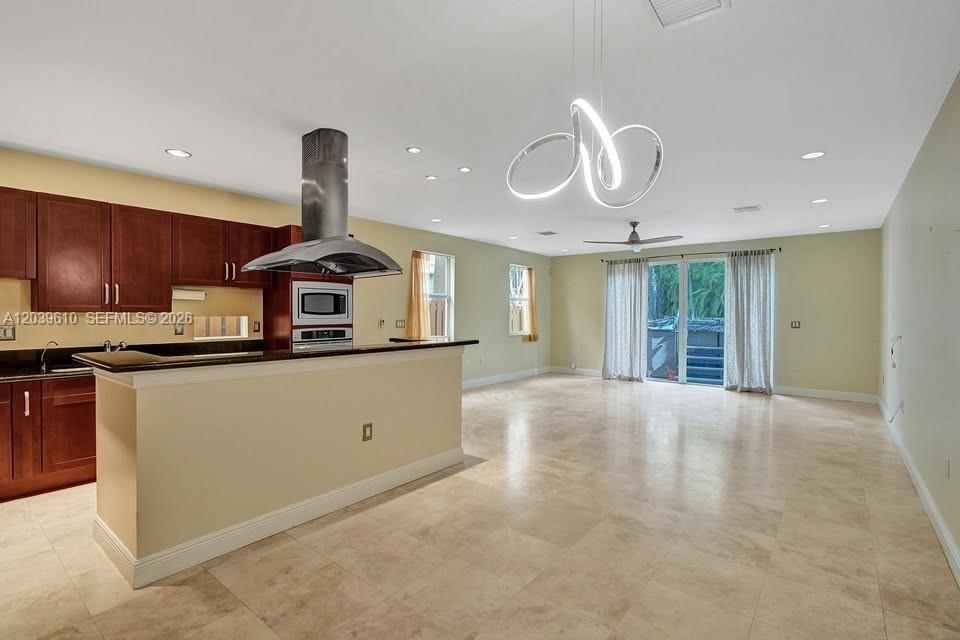 409 SW 5th St # 1, Fort Lauderdale FL 33315 photo 2