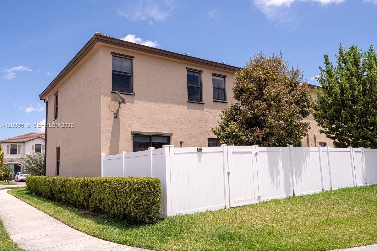 11064 W 33rd Way, Hialeah FL 33018 photo 3