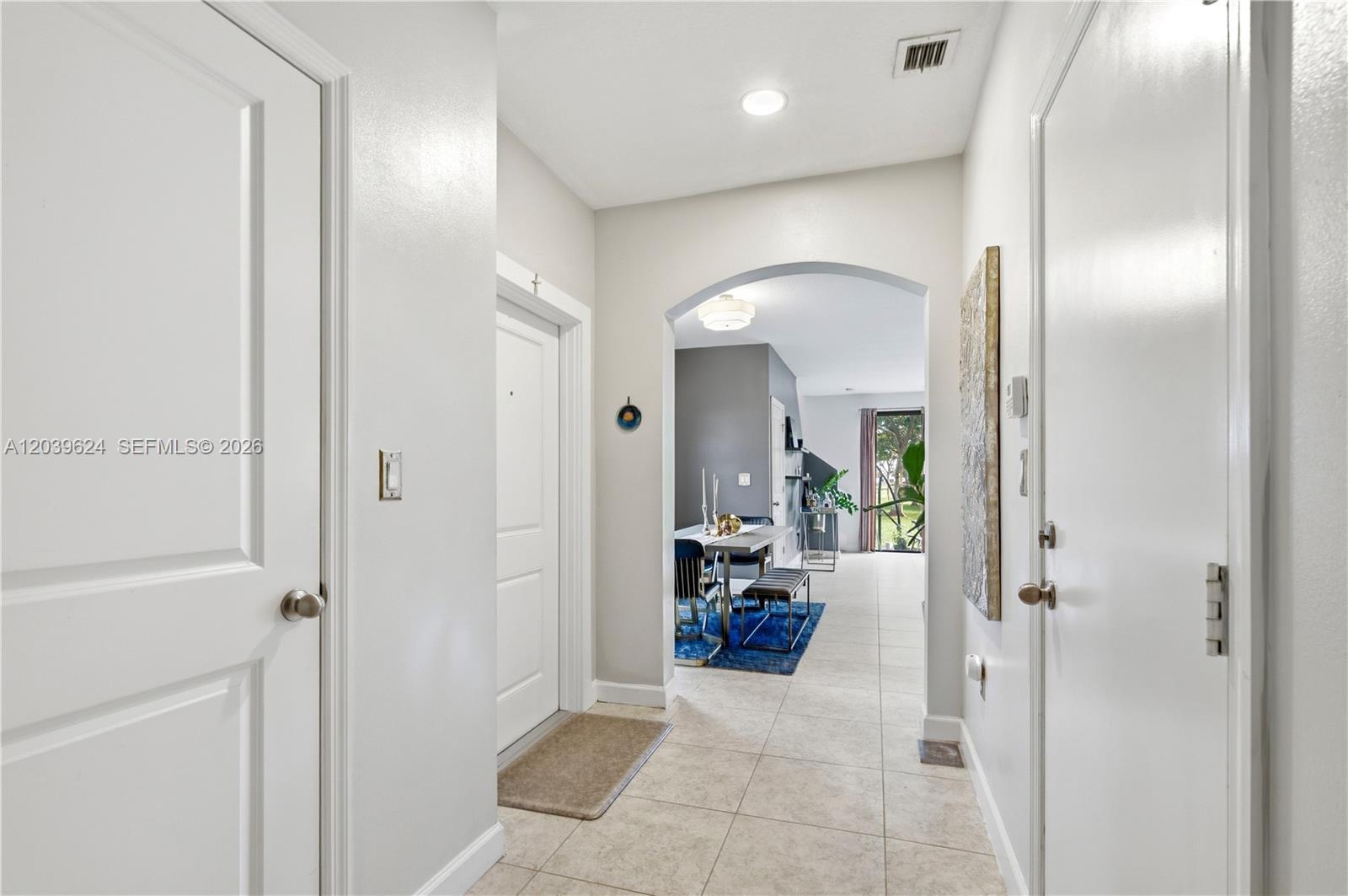 324 NE 194th Ln, Miami FL 33179 photo 5