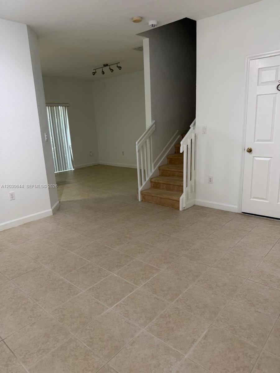 22270 SW 93rd Pl, Cutler Bay FL 33190 photo 2