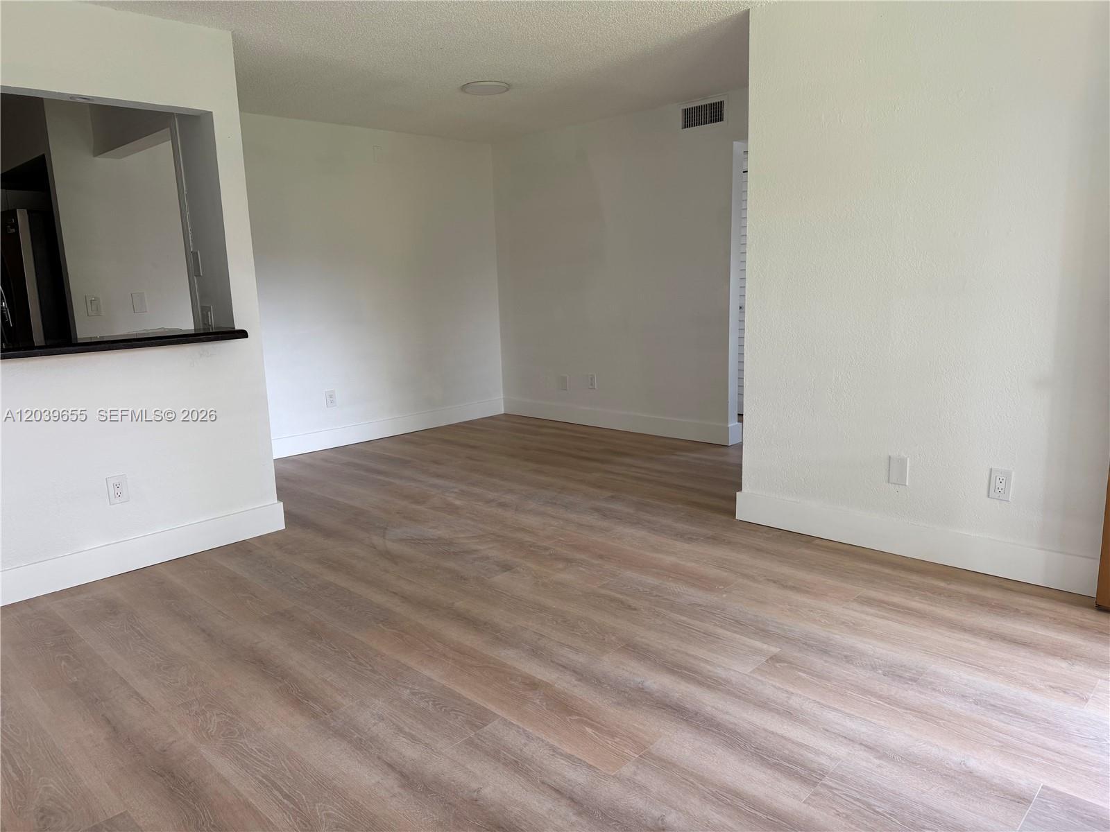 2735 W 66th St # 23, Hialeah FL 33016 photo 2