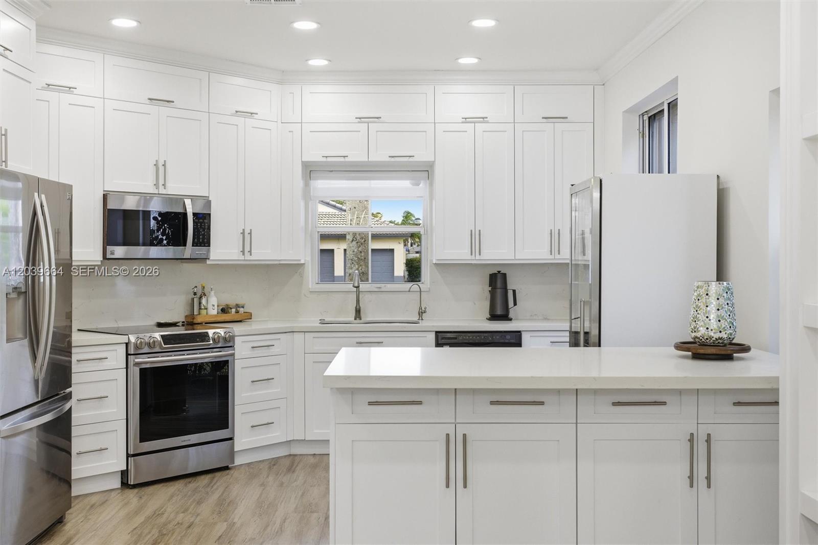 19185 NW 22nd St, Pembroke Pines FL 33029 photo 3