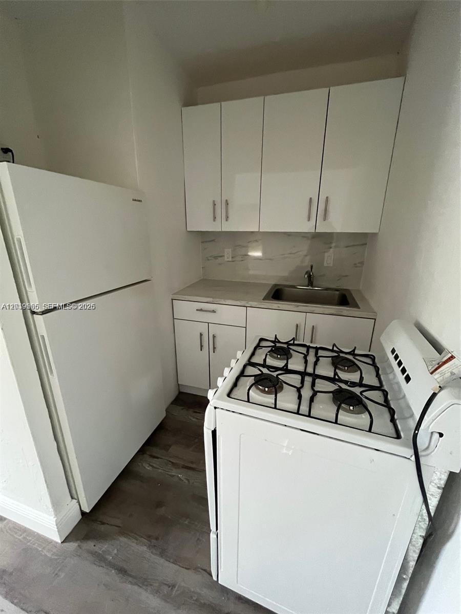 2035 Dewey # 3, Hollywood FL 33020 photo 5