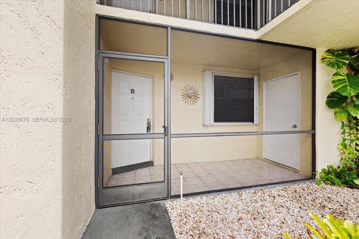 999 Hamilton Dr # 999B, Homestead FL 33034 photo 4