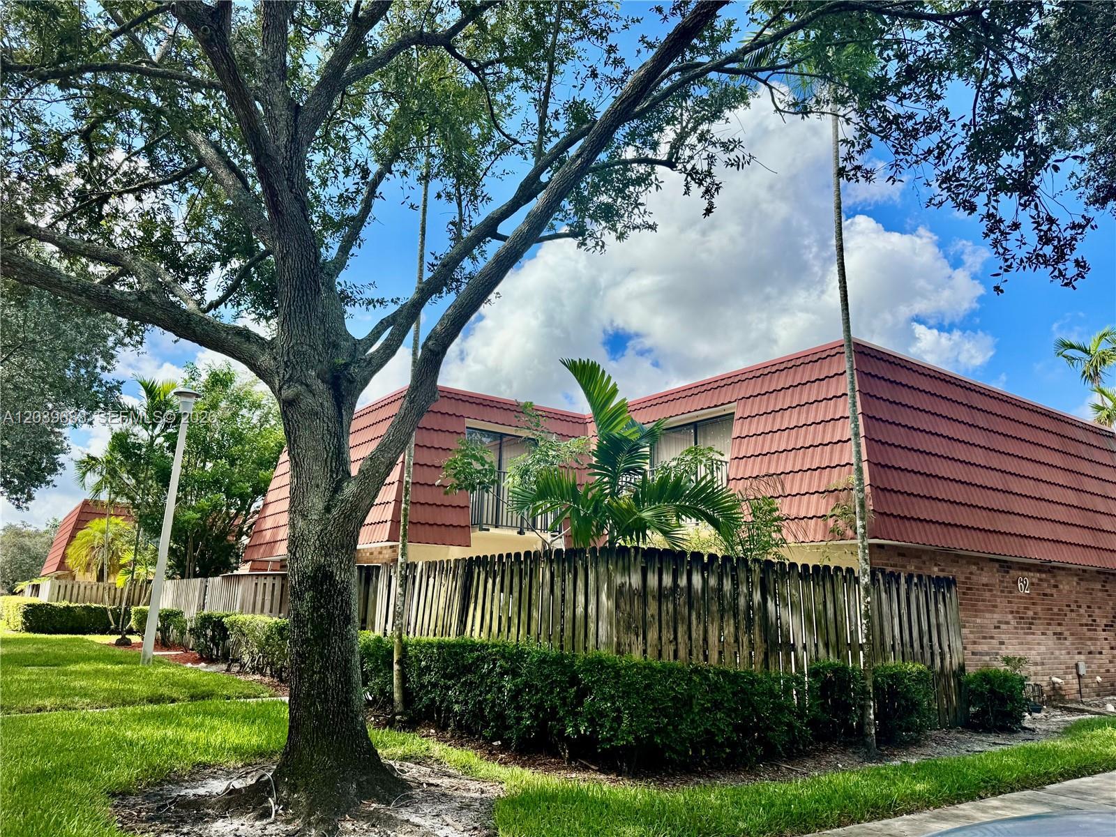 721 NW NW 99th Cir # 721, Plantation FL 33324 photo 2