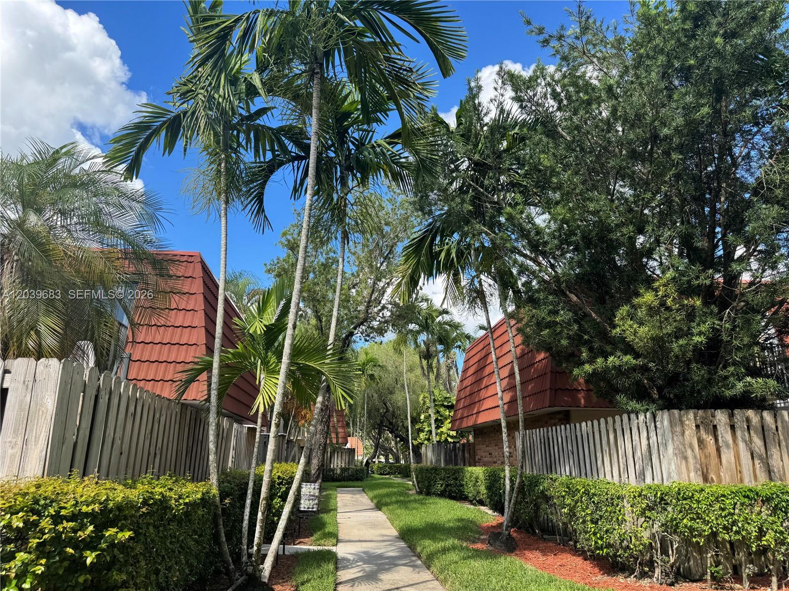 721 NW NW 99th Cir # 721, Plantation FL 33324 photo 4