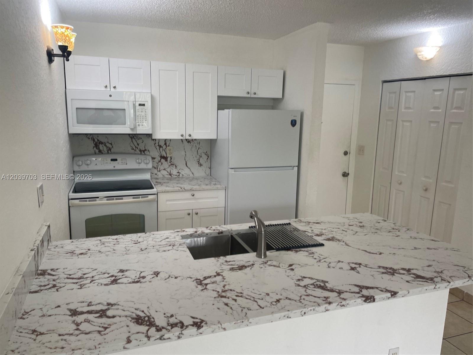 2401 Riverside Dr # B, Coral Springs FL 33065