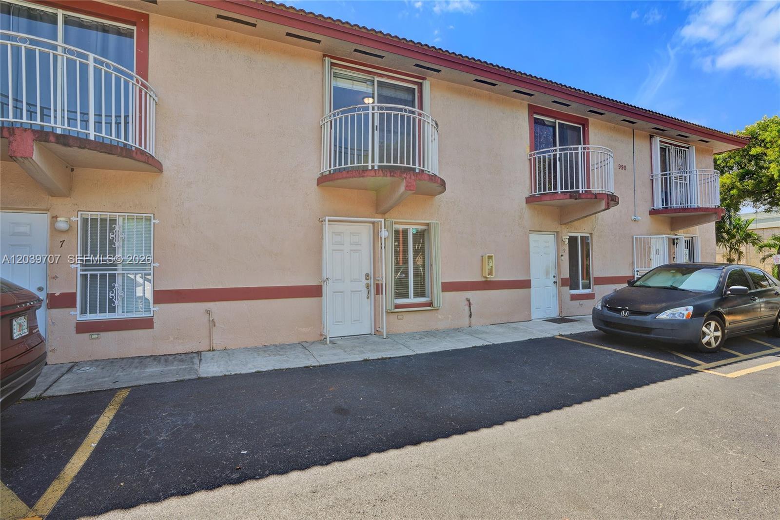 990 NW 78th Ave # 8E, Miami FL 33126 photo 2