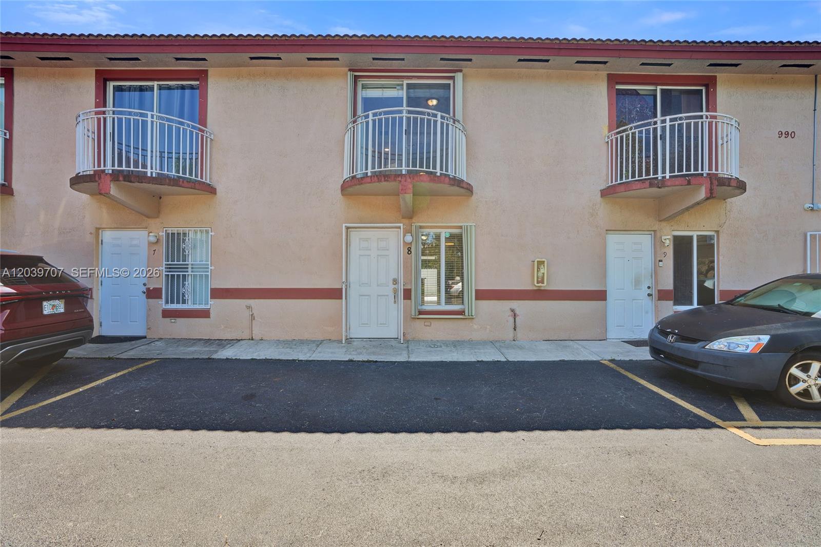 990 NW 78th Ave # 8E, Miami FL 33126