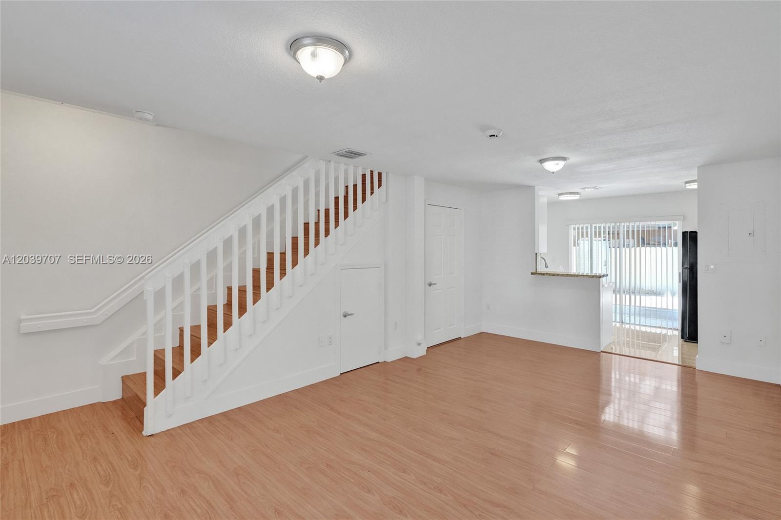 990 NW 78th Ave # 8E, Miami FL 33126 photo 4