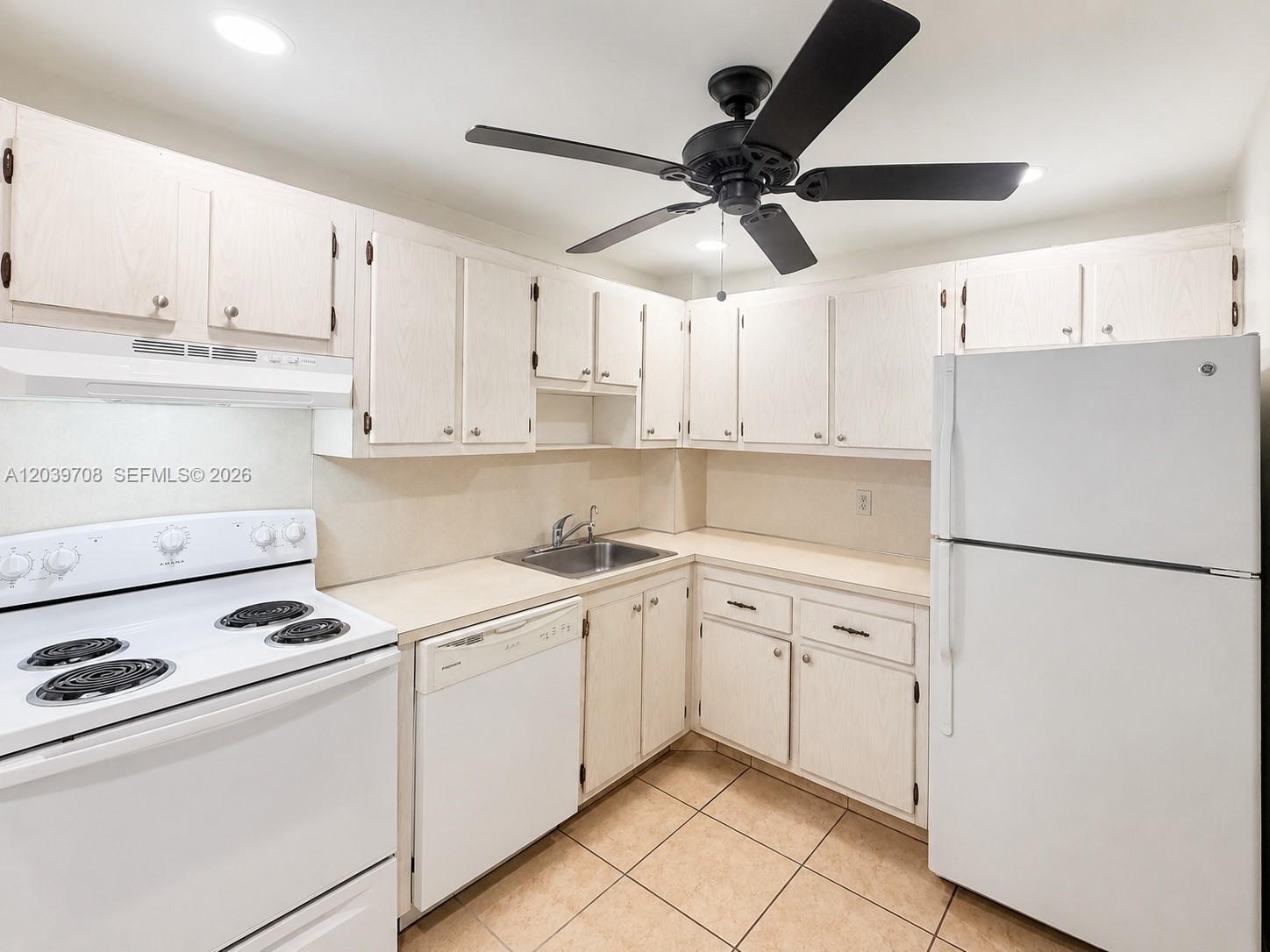 16851 NE 23rd Ave # A308, North Miami Beach FL 33160 photo 3