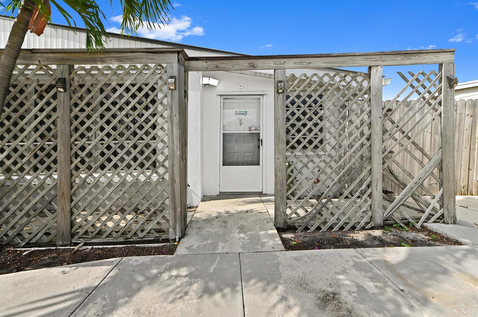 3892 Nowata Road, Lake Worth FL 33462 photo 3