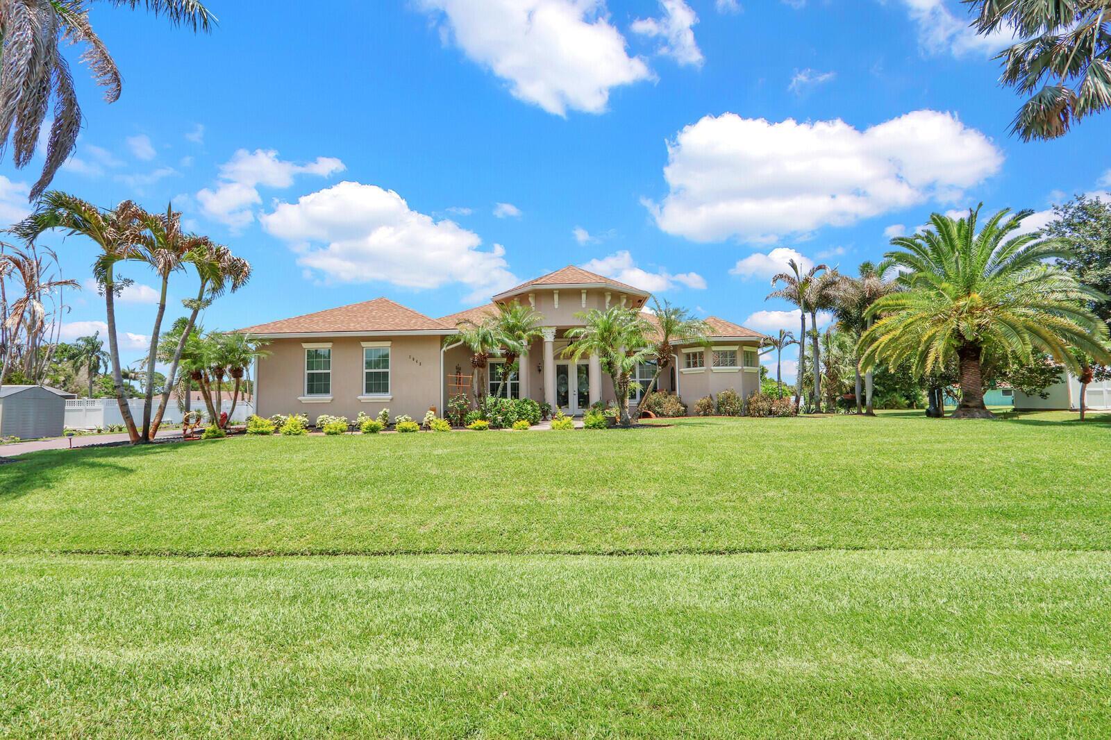 2043 SE Bisbee Street, Port St. Lucie FL 34952