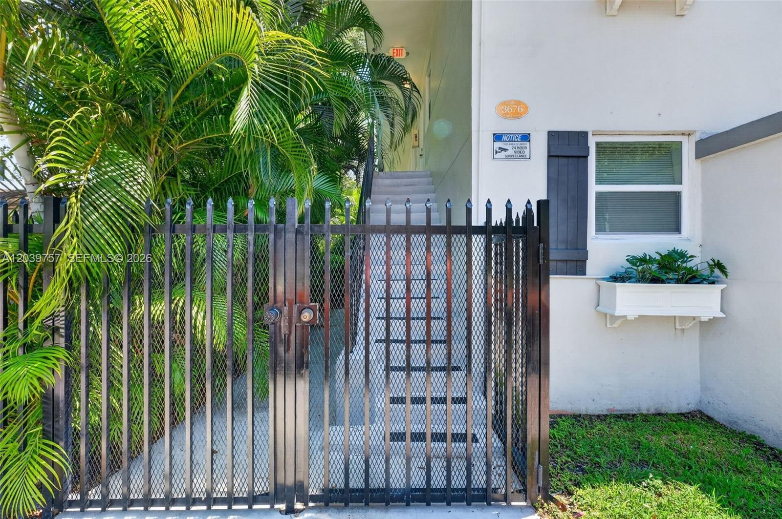 3676 Oak Ave # 5, Miami FL 33133