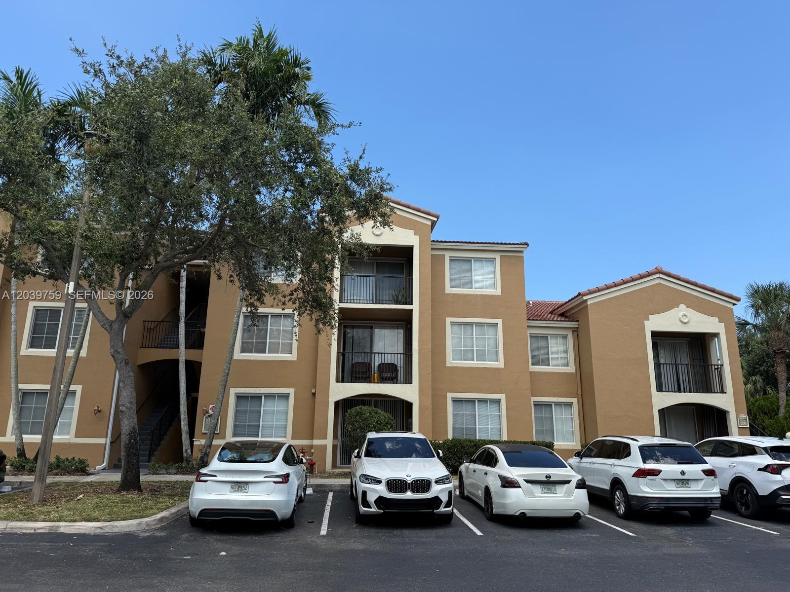 8050 N Nob Hill Rd # 105, Tamarac FL 33321