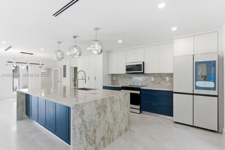 291 E Shore Dr E, Miami FL 33133 photo 4