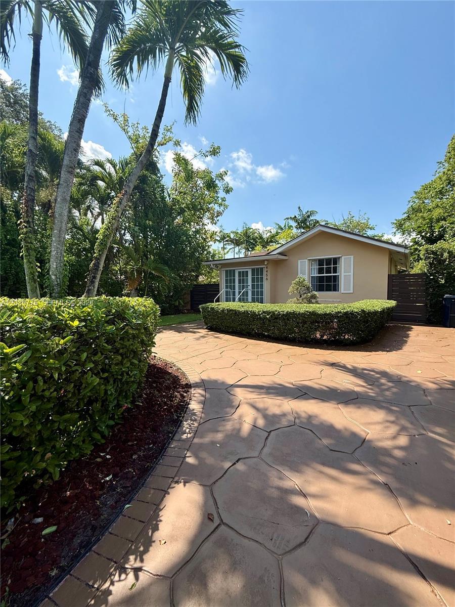 4456 SW 10th St, Miami FL 33134 photo 2