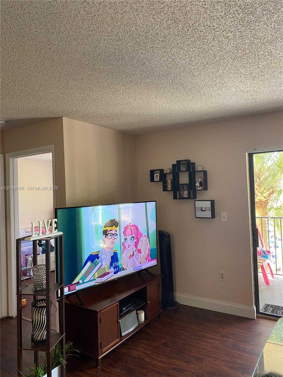 450 W Palm Cir W # 301, Pembroke Pines FL 33025 photo 5