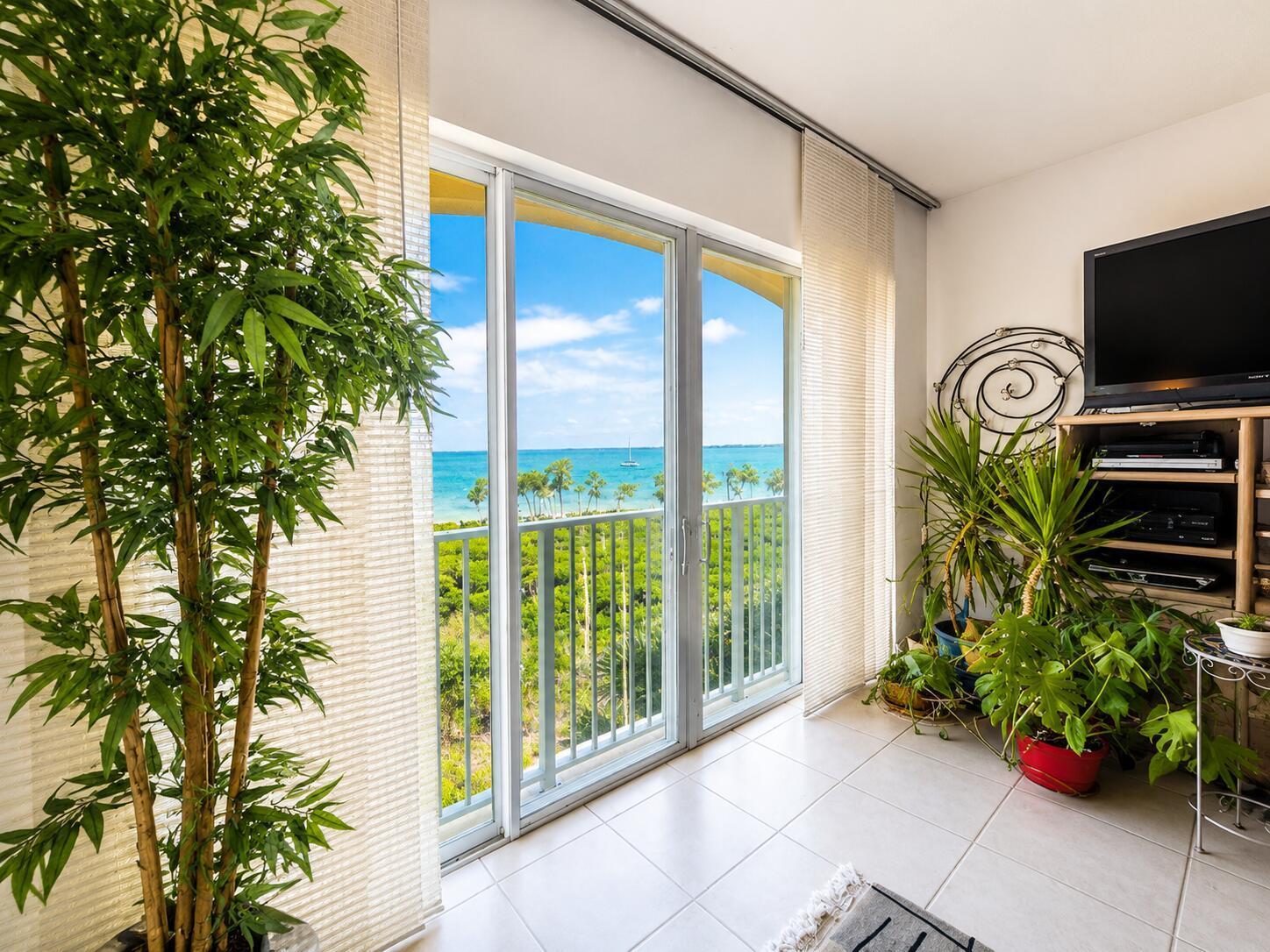 26 Harbour Isle Drive W # 303, Fort Pierce FL 34949