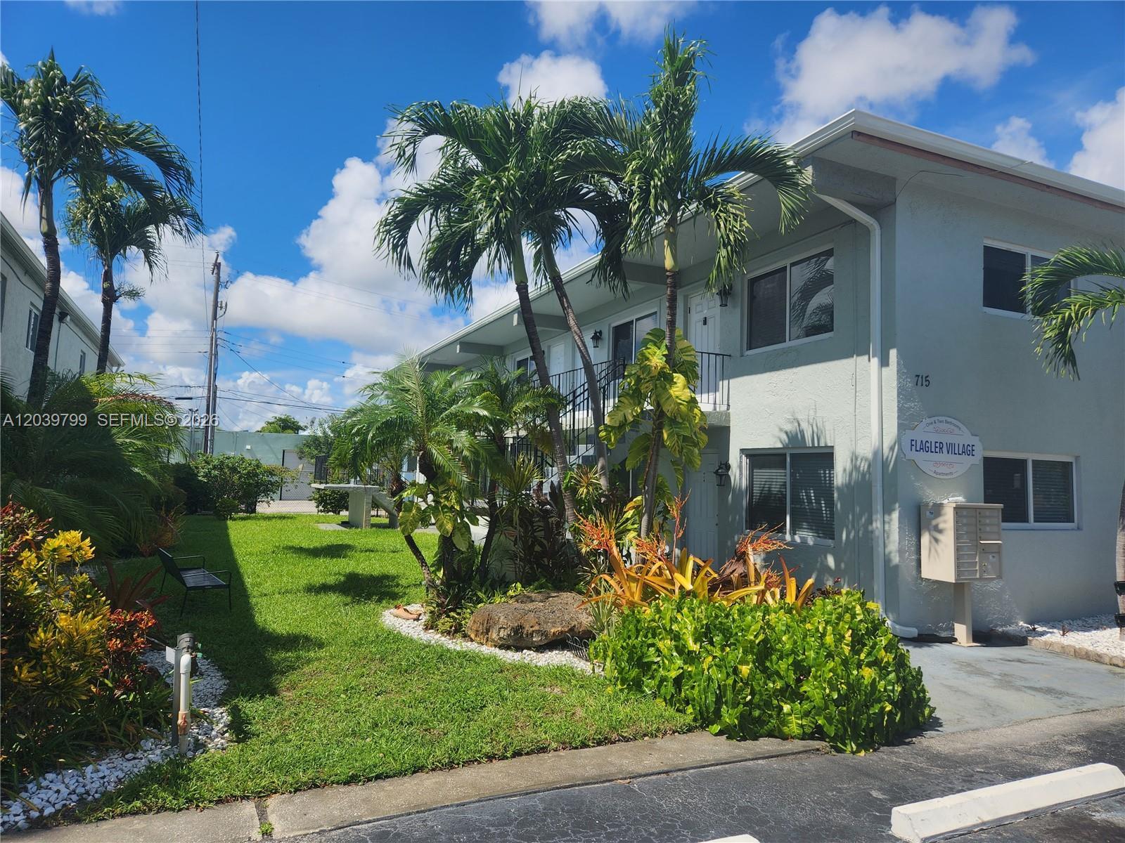 715 NE 2nd Ave # 204, Fort Lauderdale FL 33304 photo 2