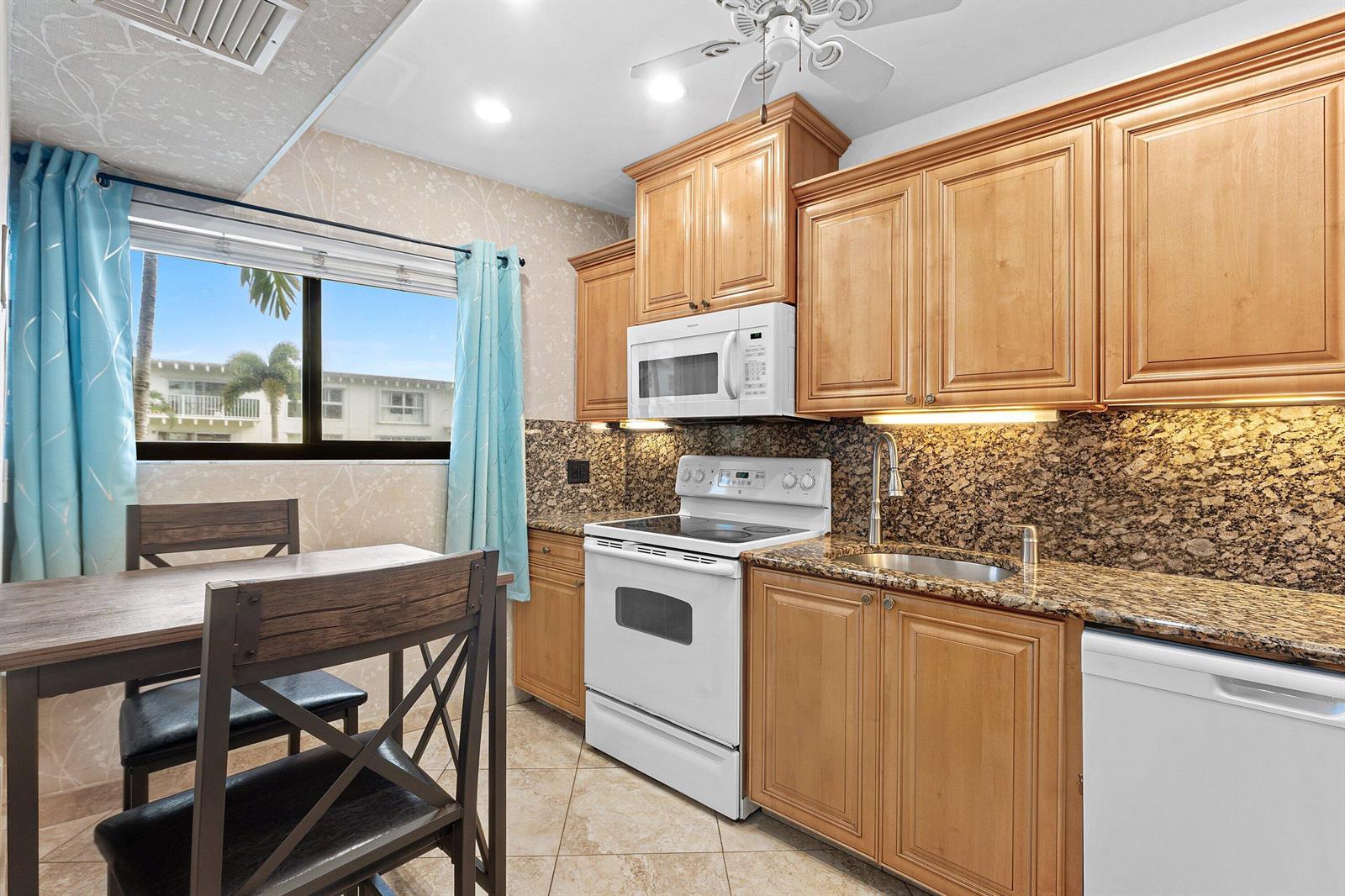 3605 S Ocean Boulevard, South Palm Beach FL 33480 photo 4