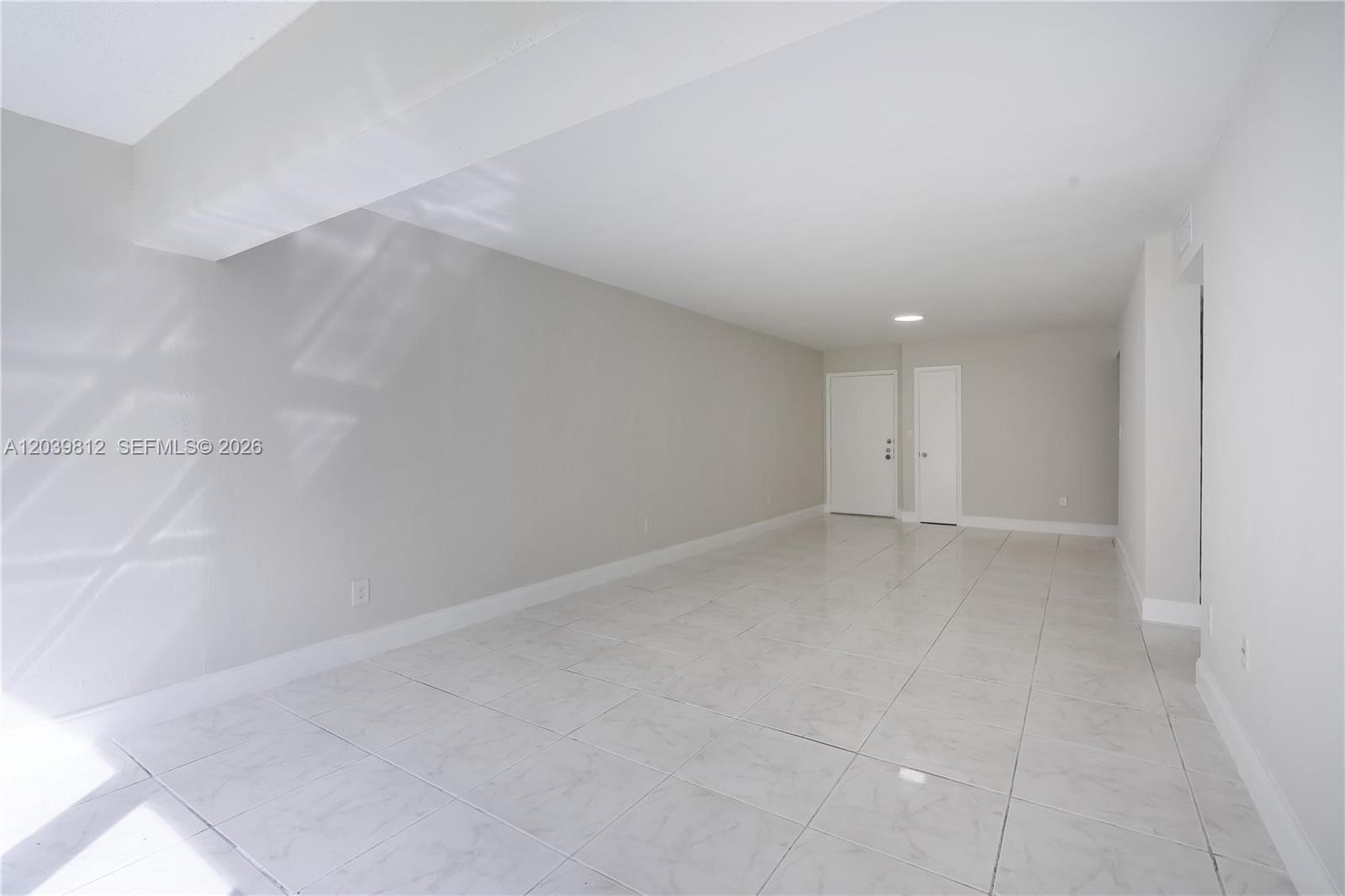 9180 Fontainebleau Blvd # 103, Miami FL 33172 photo 3