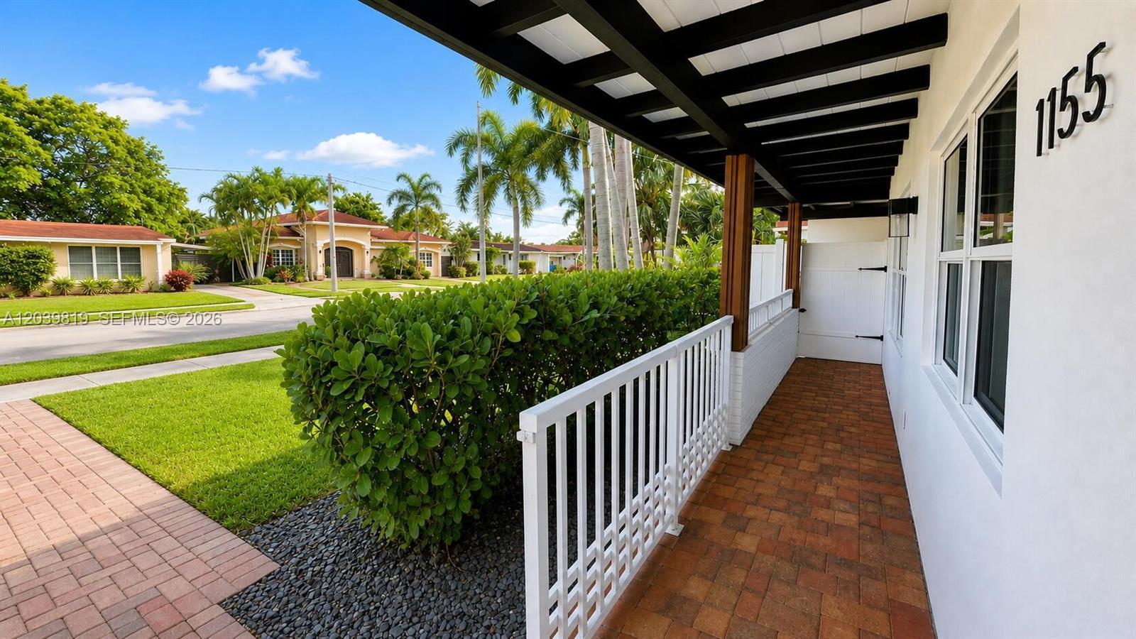 1155 Hayes St, Hollywood FL 33019 photo 3