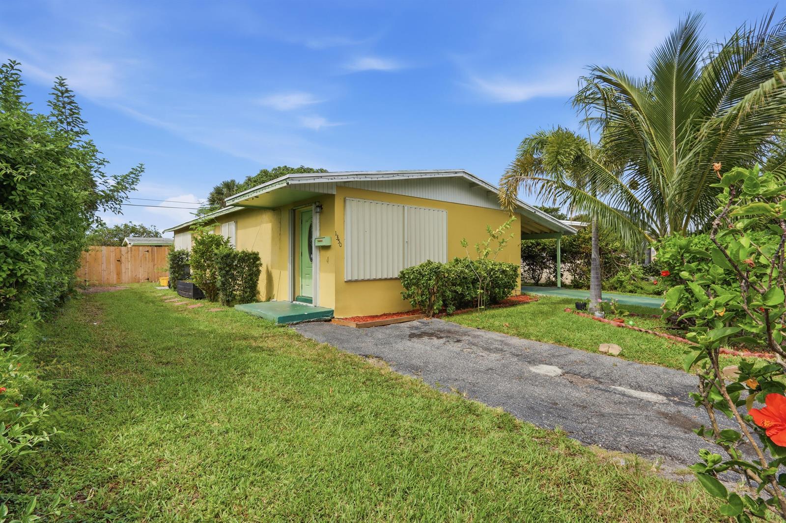 1350 8th Street, West Palm Beach FL 33401